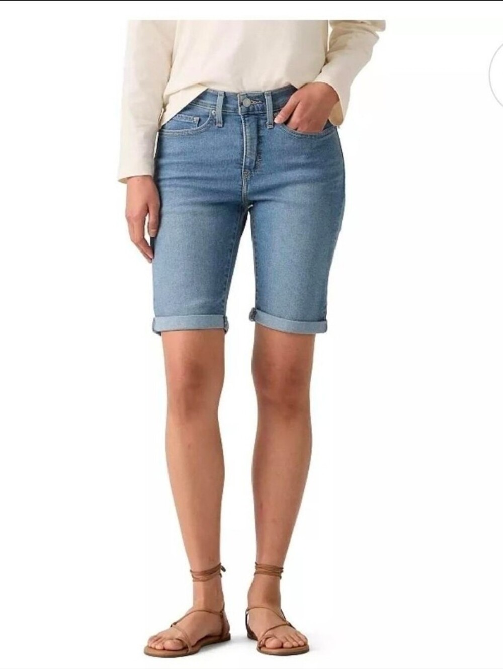 Womans Levi's Bermuda shorts Size 28